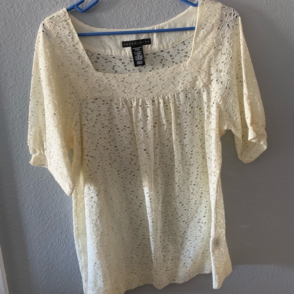 Apostrophe Lace top